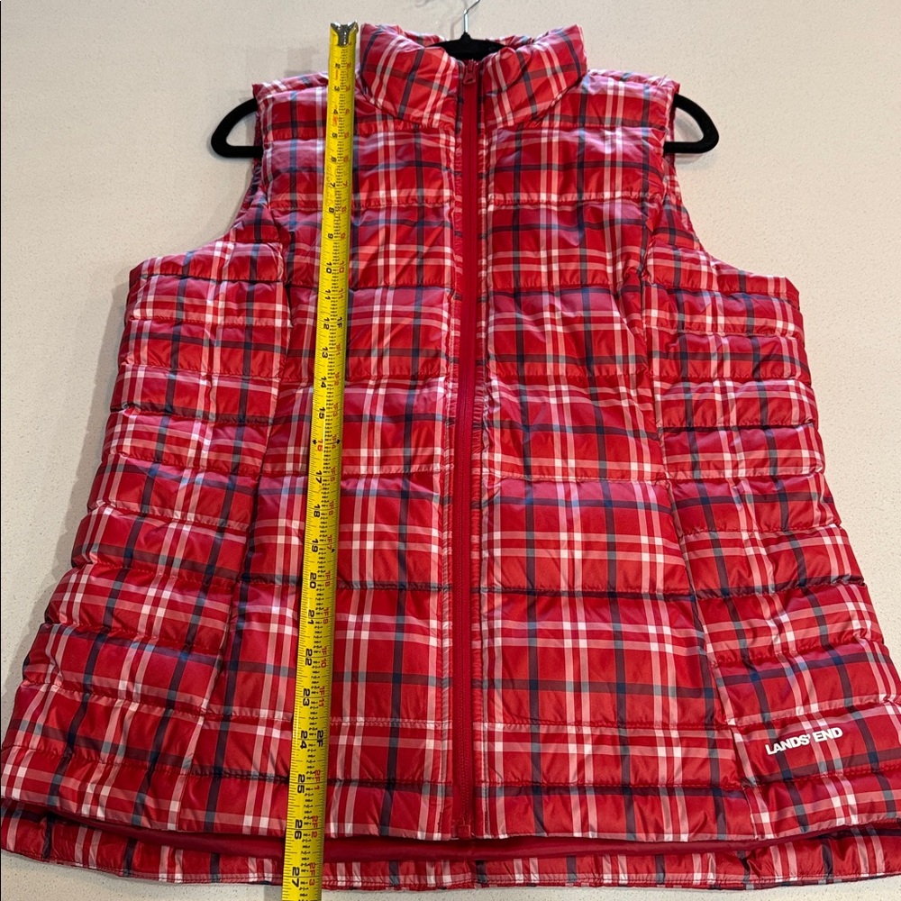 Lands' End Red Plaid Puffer Vest Size Medium Tall - Picture 4 of 7